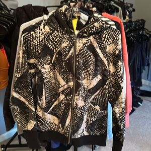 183, scuba, black and white